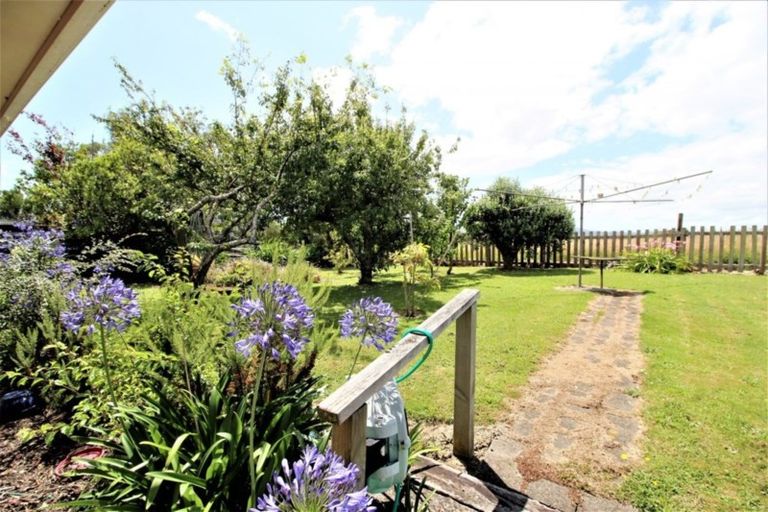 Photo of property in 11 Richardson Street, Woodville, 4920