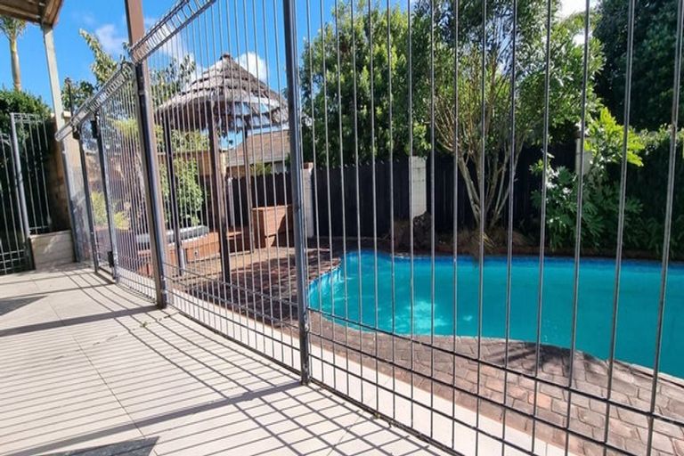 Photo of property in 58 Jandell Crescent, Bucklands Beach, Auckland, 2014