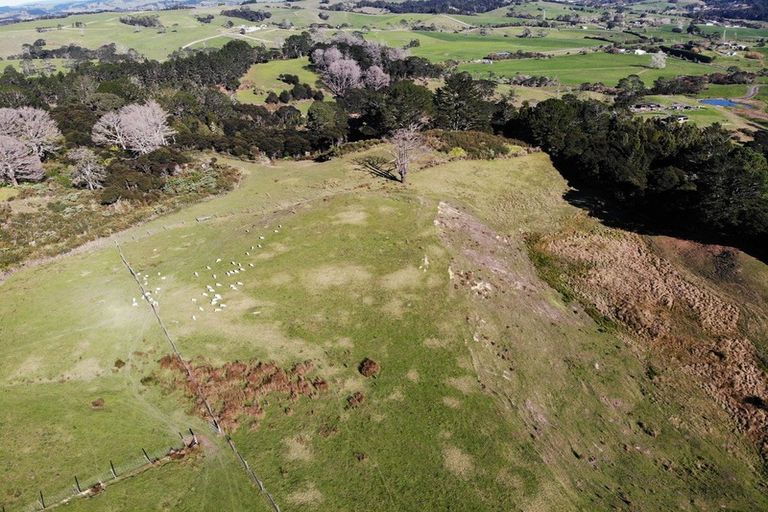 Photo of property in 132b Gatfield Road, Kaukapakapa, 0873