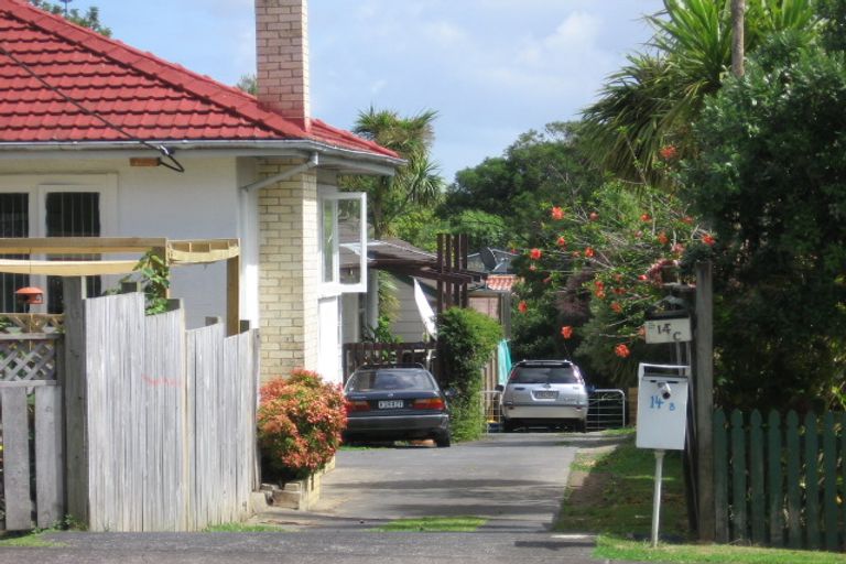 Photo of property in 3/14 Cresta Avenue, Beach Haven, Auckland, 0626