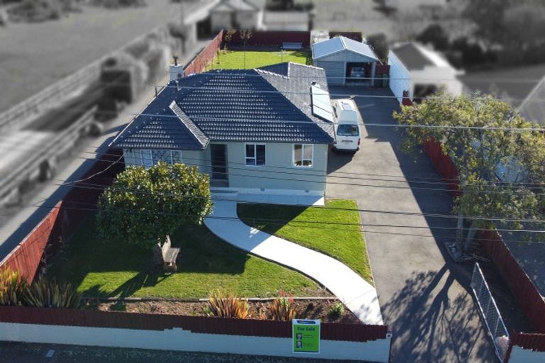 Photo of property in 74 Awamoa Road, Holmes Hill, Oamaru, 9401