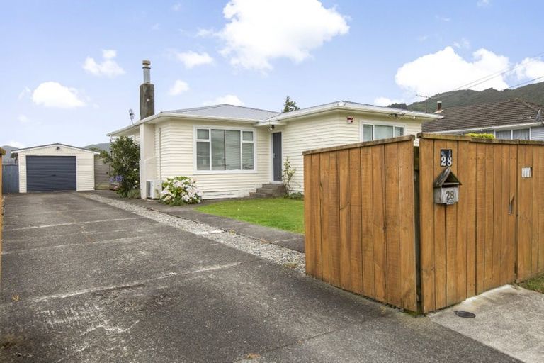 Photo of property in 28 Russell Road, Wainuiomata, Lower Hutt, 5014