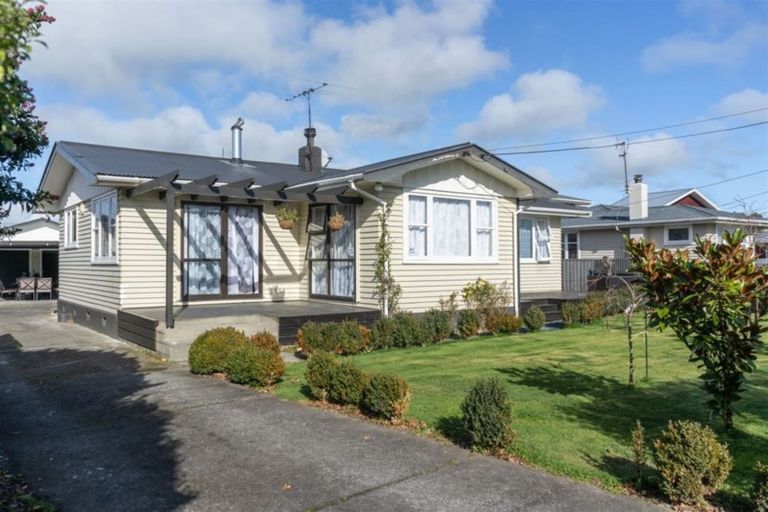 Photo of property in 53 Fergusson Street, Solway, Masterton, 5810