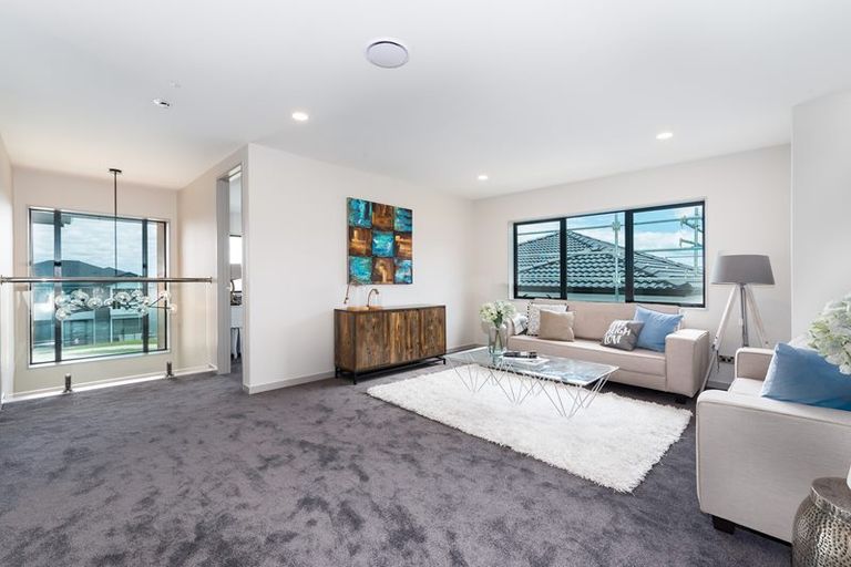 Photo of property in 14 Drover Close, Flat Bush, Auckland, 2019