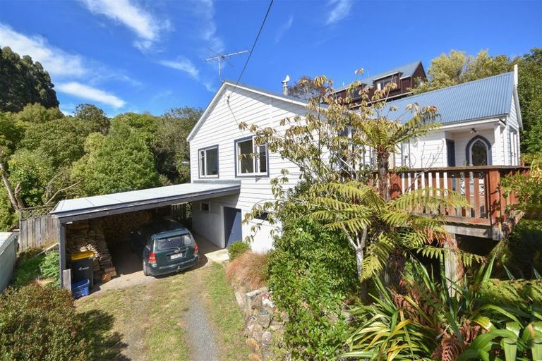 Photo of property in 16 Waikana Street, Broad Bay, Dunedin, 9014
