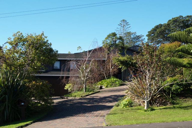 Photo of property in 52 Granger Road, Cockle Bay, Auckland, 2014