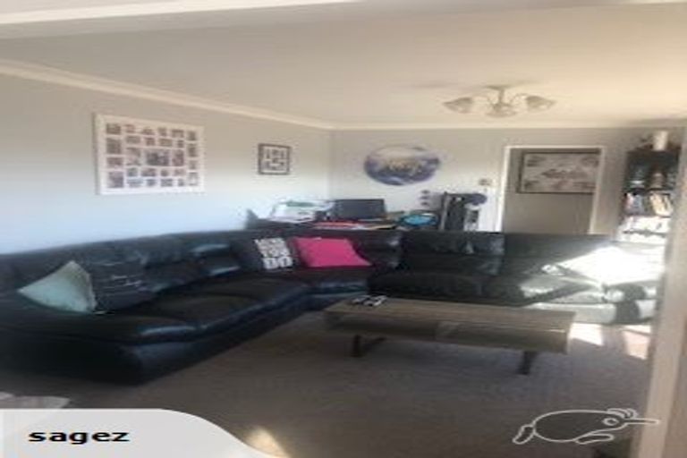 Photo of property in 2/49 Ashdown Place, Pahurehure, Papakura, 2113