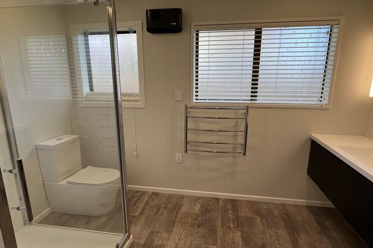 Photo of property in 1a Beresford Street, Takaro, Palmerston North, 4410