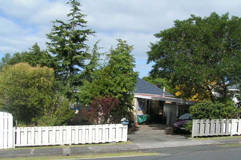Photo of property in 5 Woodside Avenue, Northcote, Auckland, 0627