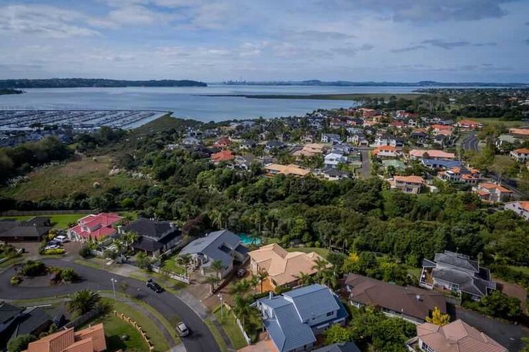 Photo of property in 7 Mistral Place, West Harbour, Auckland, 0618