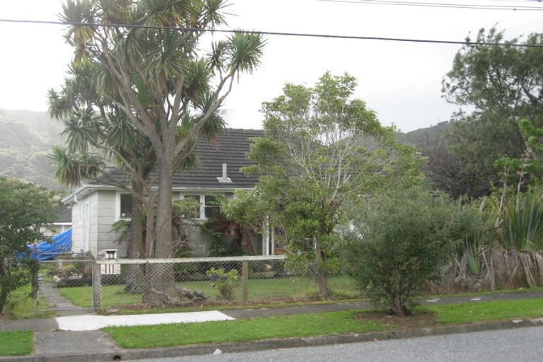 Photo of property in 33 Langford Street, Naenae, Lower Hutt, 5011