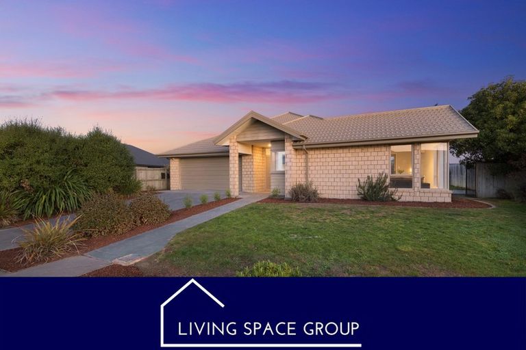 Photo of property in 29 Linkwater Way, Parklands, Christchurch, 8083