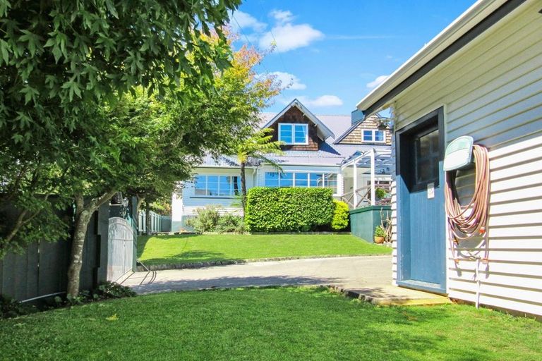 Photo of property in 22 Middleton Road, Johnsonville, Wellington, 6037