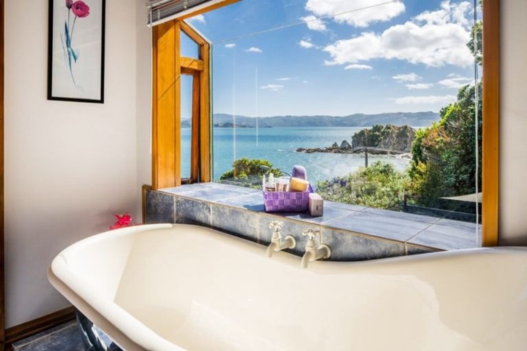 Photo of property in 415 Marine Drive, Mahina Bay, Lower Hutt, 5013