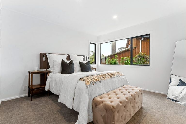 Photo of property in 2/21 Tobruk Crescent, Milford, Auckland, 0620