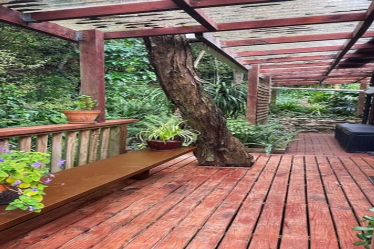 Photo of property in 35 Crescent Road East, Ostend, Waiheke Island, 1081