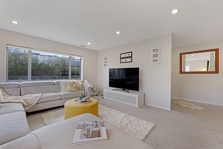 Photo of property in 98 Tapu Road, Huapai, Kumeu, 0810