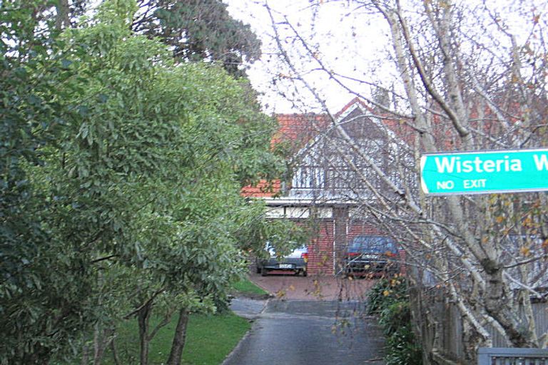 Photo of property in 9 Wisteria Way, Mairangi Bay, Auckland, 0630