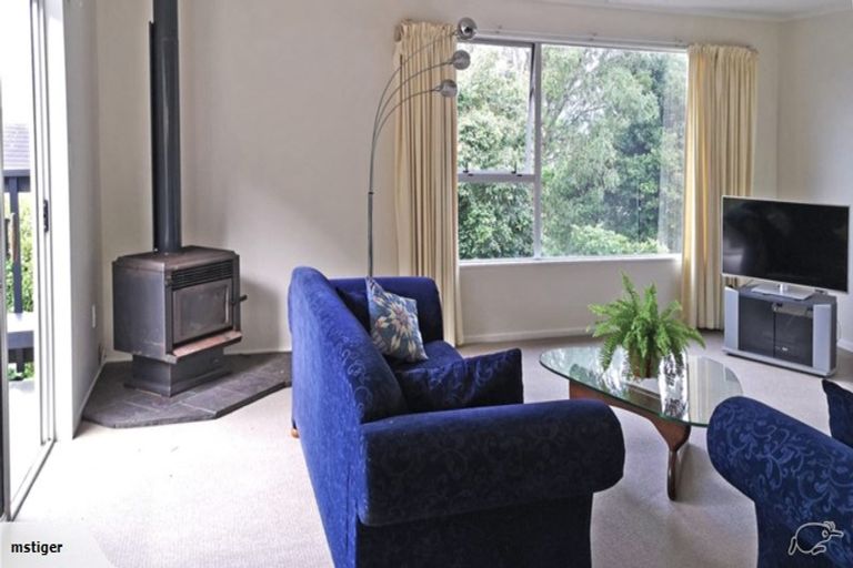 Photo of property in 10 Jasons Place, Churton Park, Wellington, 6037