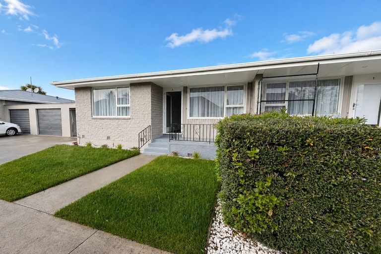 Photo of property in 2/16 Division Street, Riccarton, Christchurch, 8041