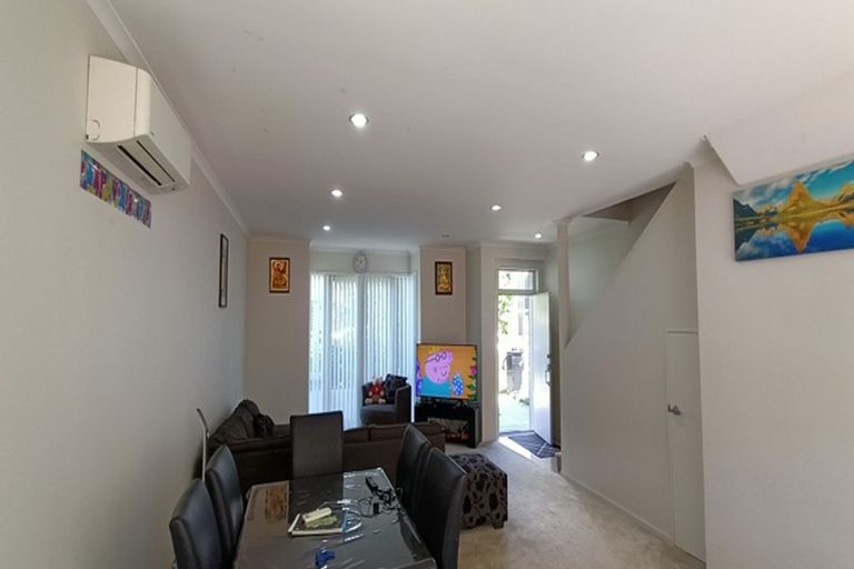 Photo of property in 25 Hakawai Avenue, Takanini, 2112