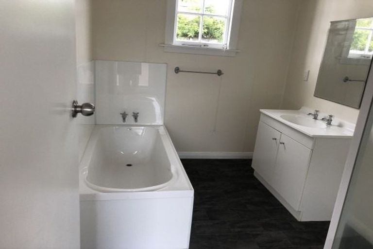 Photo of property in 129 Russell Street, Palmerston North, 4414