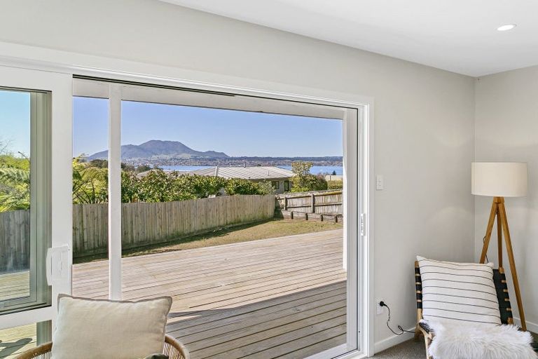 Photo of property in 12b Reeves Road, Acacia Bay, Taupo, 3330