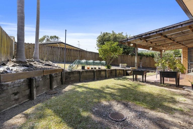 Photo of property in 3 Harobed Place, Weymouth, Auckland, 2103