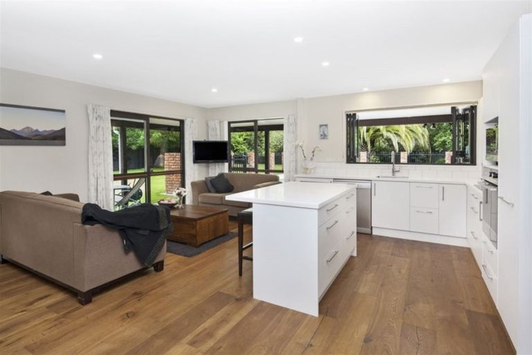 Photo of property in 47 Yellowstone Crescent, Burwood, Christchurch, 8083