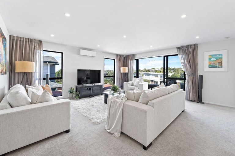Photo of property in 37 Remuremu Street, Long Bay, Auckland, 0630
