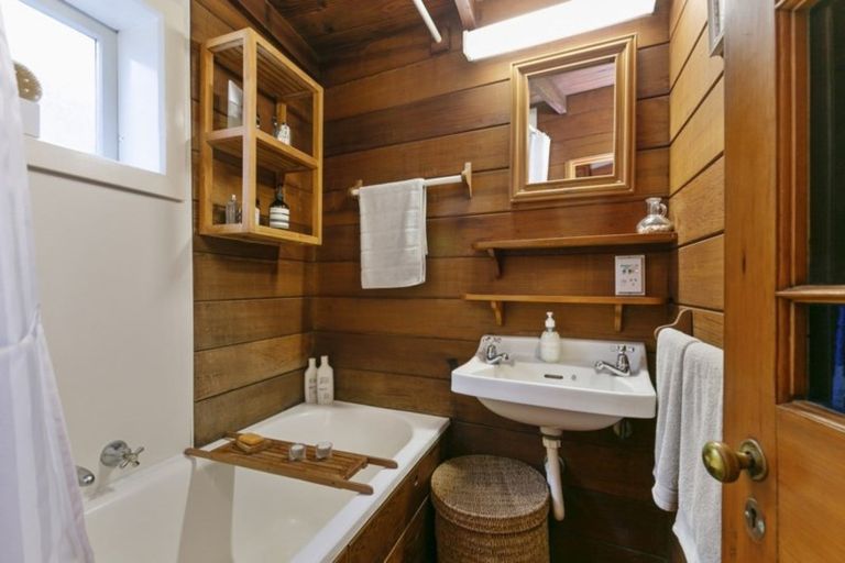 Photo of property in 28 Ascot Street, Thorndon, Wellington, 6011