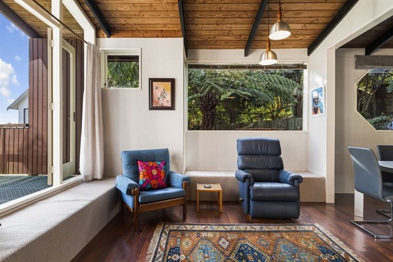 Photo of property in 27 Hadfield Street, Beach Haven, Auckland, 0626