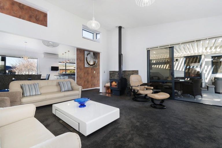 Photo of property in 40 Kelliher Drive, Wanaka, 9305