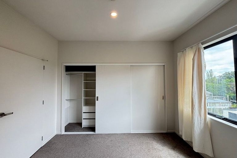 Photo of property in 8/1 Kaponga Crescent, New Lynn, Auckland, 0600