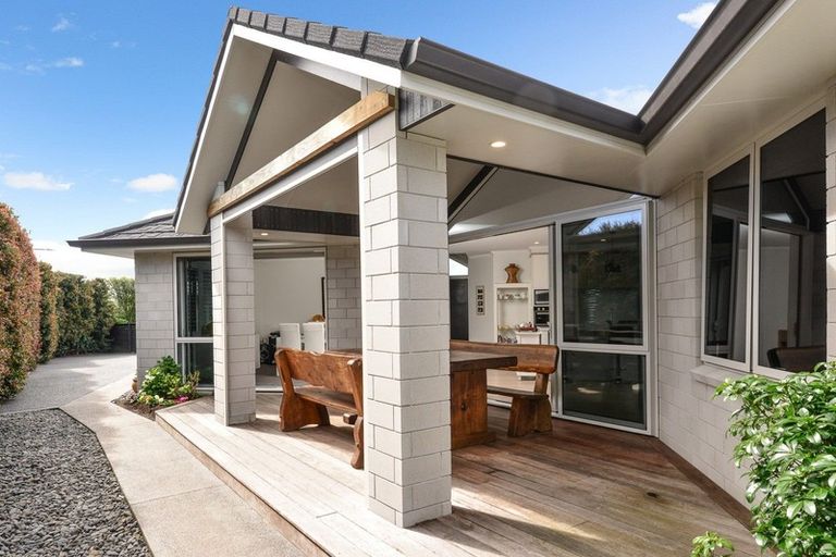 Photo of property in 52 Helen June Avenue, Flagstaff, Hamilton, 3210