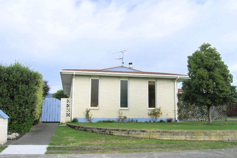 Photo of property in 15 Skerrett Crescent, Tamatea, Napier, 4112