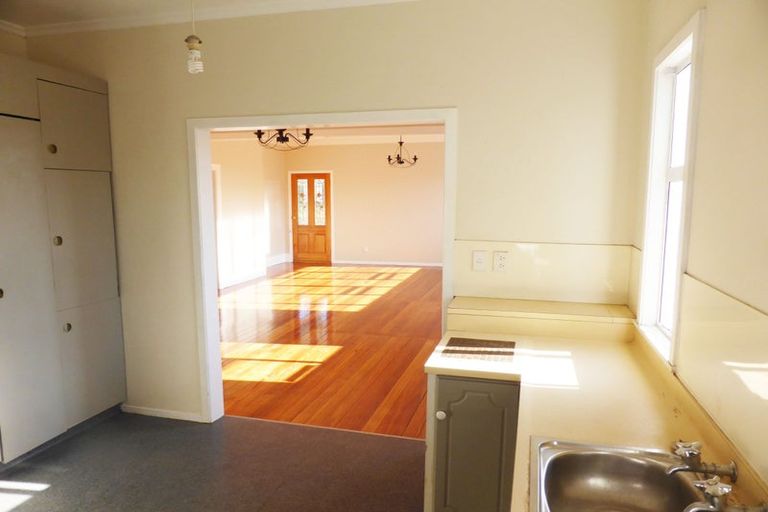 Photo of property in 57 Belt Road, New Plymouth, 4310