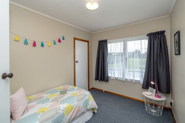 Photo of property in 50-52 Cameron Crescent, Masterton, 5810