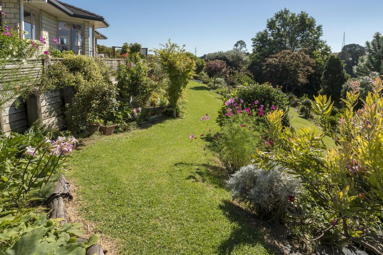 Photo of property in 28 Tuscany Place, Ohauiti, Tauranga, 3112