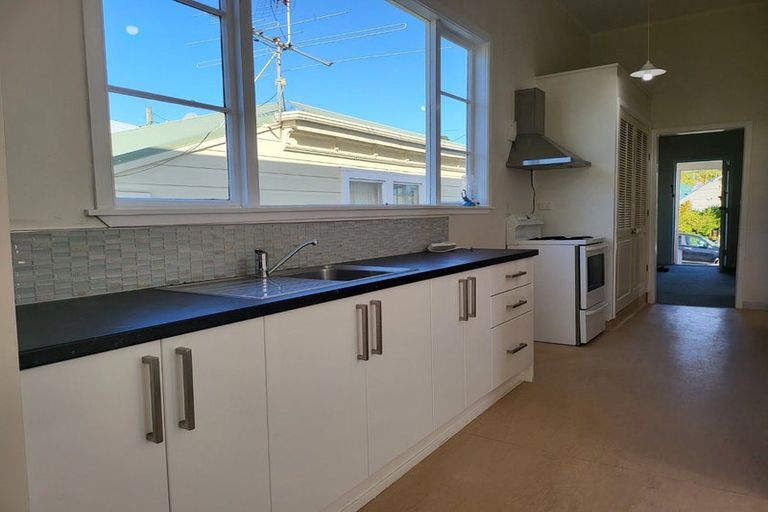 Photo of property in 73 Wilson Street, Newtown, Wellington, 6021