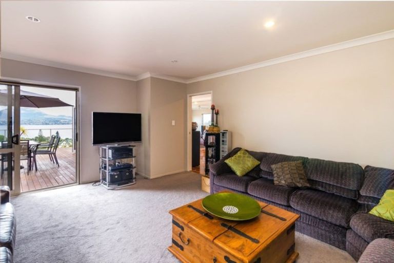 Photo of property in 33 Shera Street, Acacia Bay, Taupo, 3330