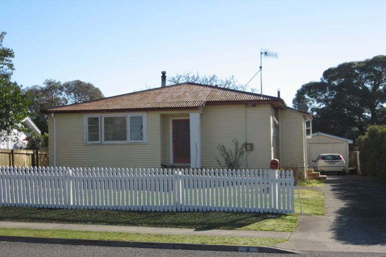 Photo of property in 4 Holyrood Terrace, Waipukurau, 4200