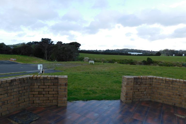 Photo of property in 2 Mooring Close, Haruru, 0204