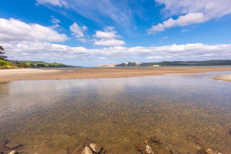 Photo of property in 24 Koutu Beach Road, Opononi, Kaikohe, 0473