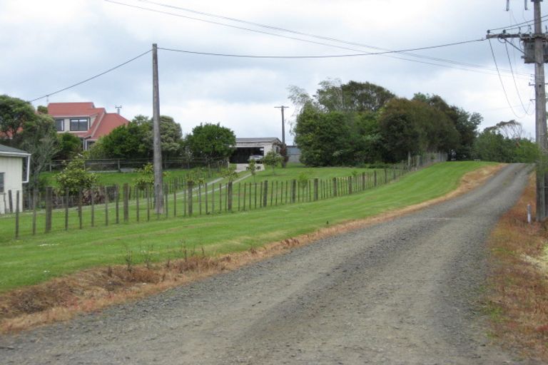 Photo of property in 105 Hanham Road, Kumeu, 0891