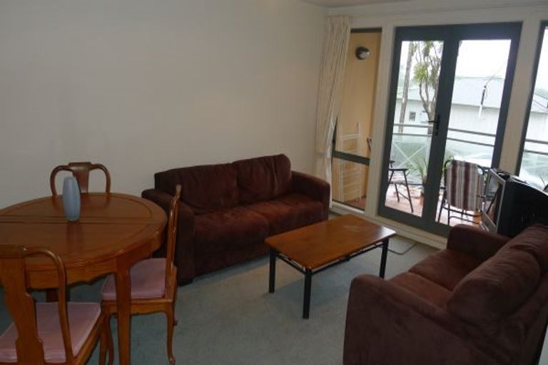 Photo of property in 3/80 Salamanca Road, Kelburn, Wellington, 6012