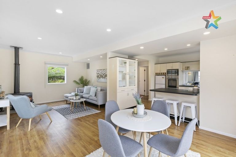 Photo of property in 32a Woodvale Grove, Fairfield, Lower Hutt, 5011