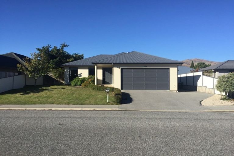 Photo of property in 30 Jollys Road, Cromwell, 9310