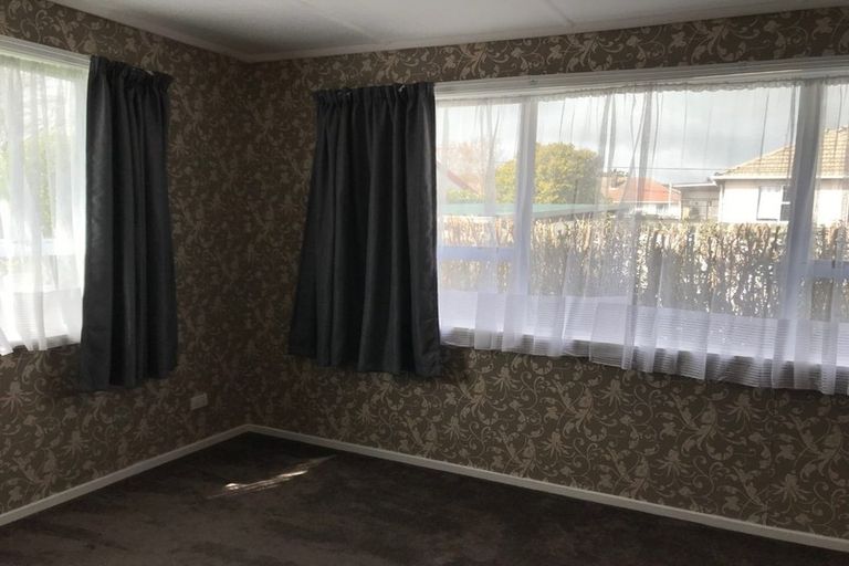 Photo of property in 7 Drake Street, Vogeltown, New Plymouth, 4310