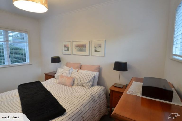 Photo of property in 8 Berkshire Avenue, Wilton, Wellington, 6012